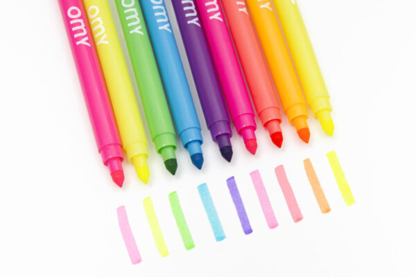 Feutres de coloriages Fluos de chez OMY