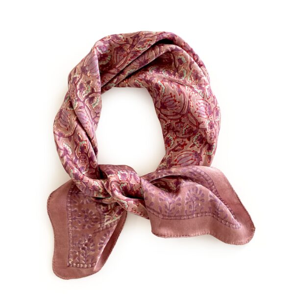 Foulard rose femme en soie