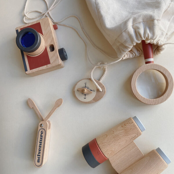 Kit d'explorateur : jumelle, appareil photo, loupe, boussole et couteau suisse en bois