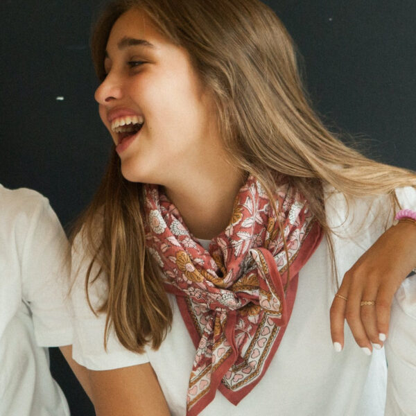 Grand foulard latika | Coeur bois de rose de Apaches Collections