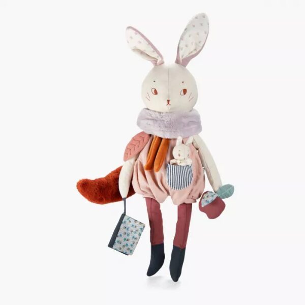 Grand lapin d'activité Après la pluie